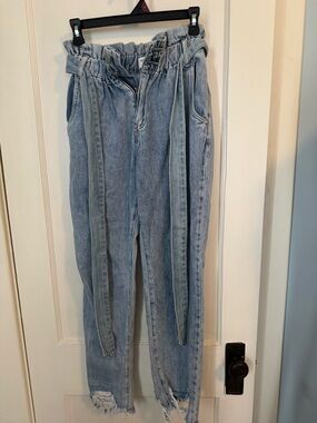 High-Waist Straight-Leg Paperbag Jeans in Light Blue